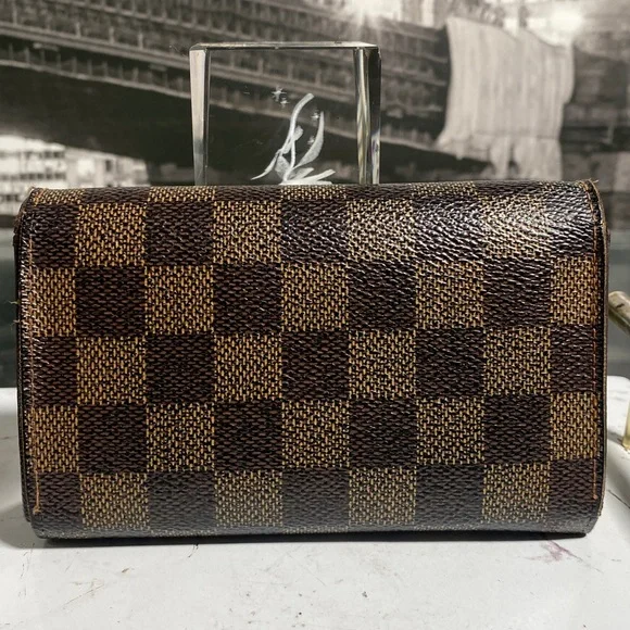 Authentic Louis Vuitton Damier Bifold Zippy Wallet - Picture 15 of 16